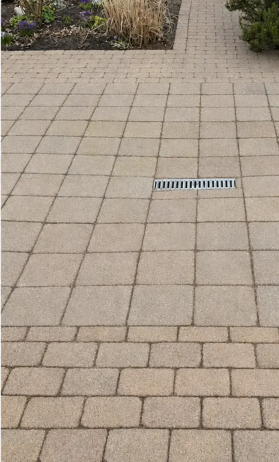 Efter: Herregårdssten med mos