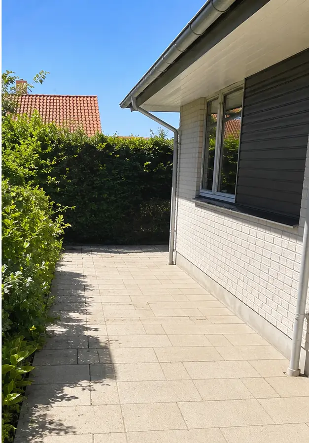 Efter: Betonfliser på gangsti
